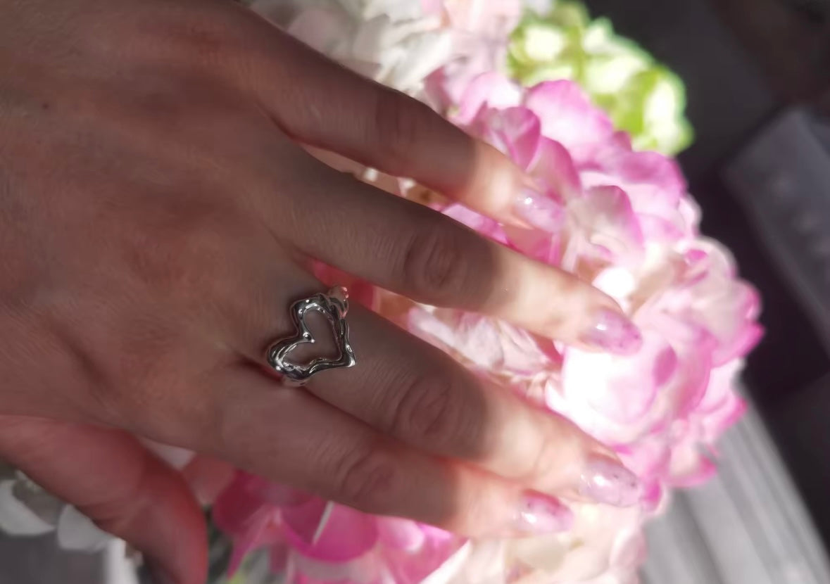 ETHEREAL HEART RING