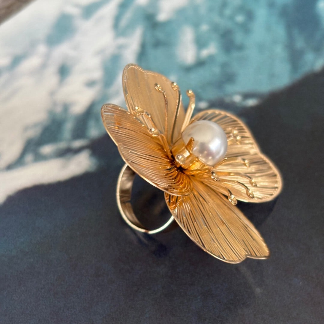 GOLDEN BLOSSOM PEARL RING