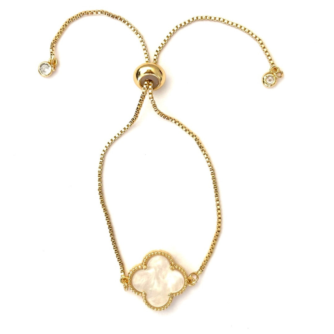 MOTHER OF PEARL CLOVER BRACELET