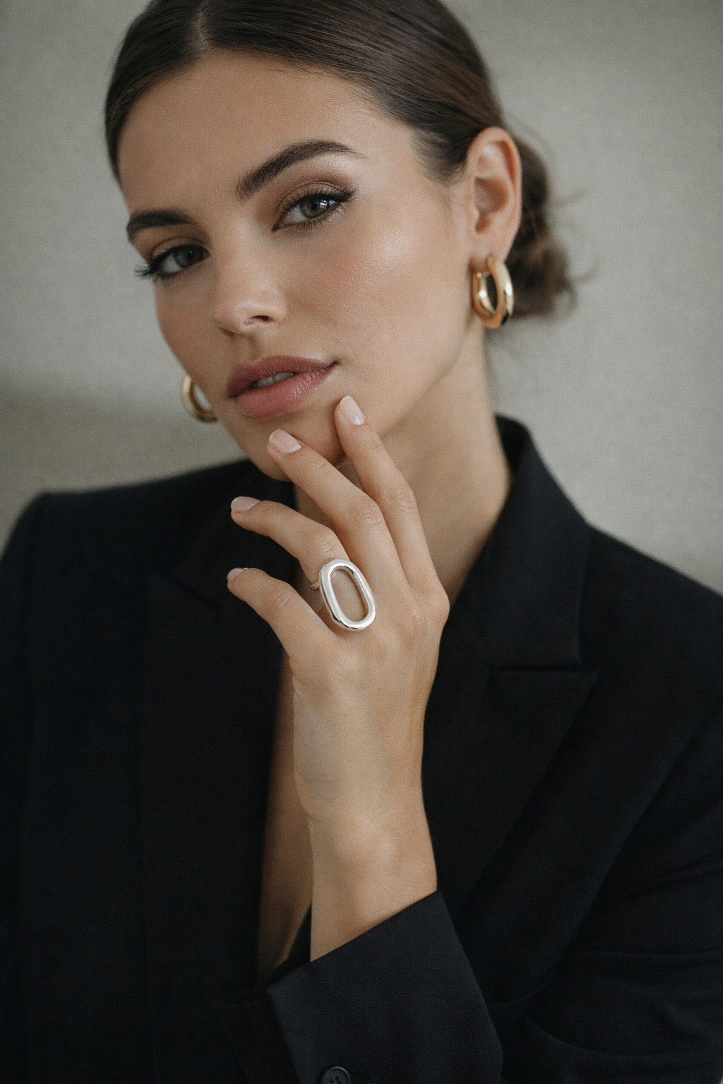 AURA OVAL RING