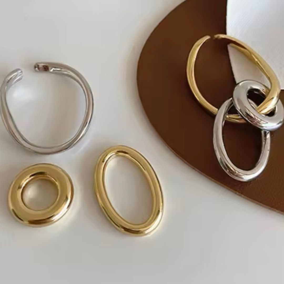 INFINITY CIRCLE EAR-CUFF