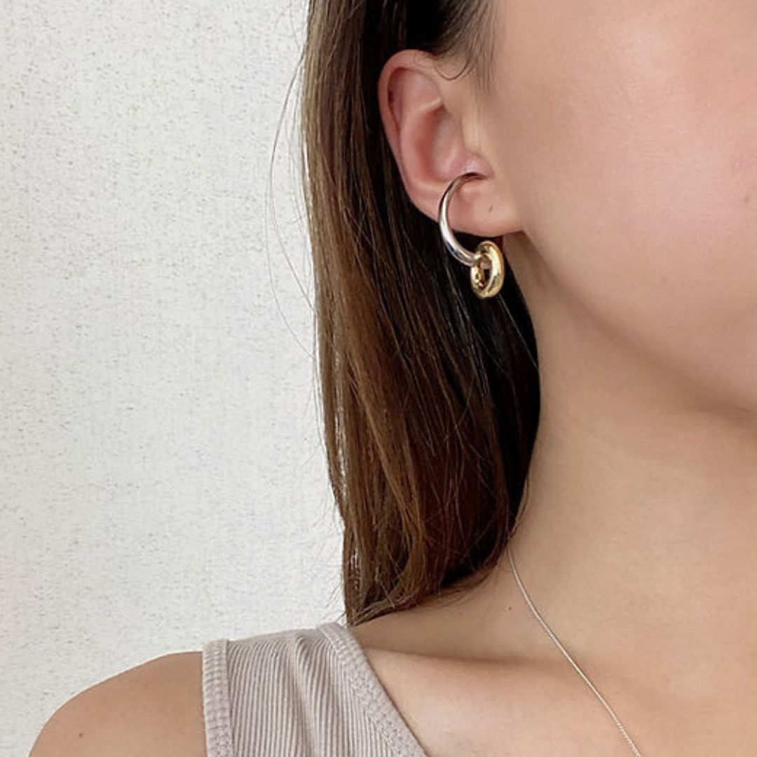 INFINITY CIRCLE EAR-CUFF