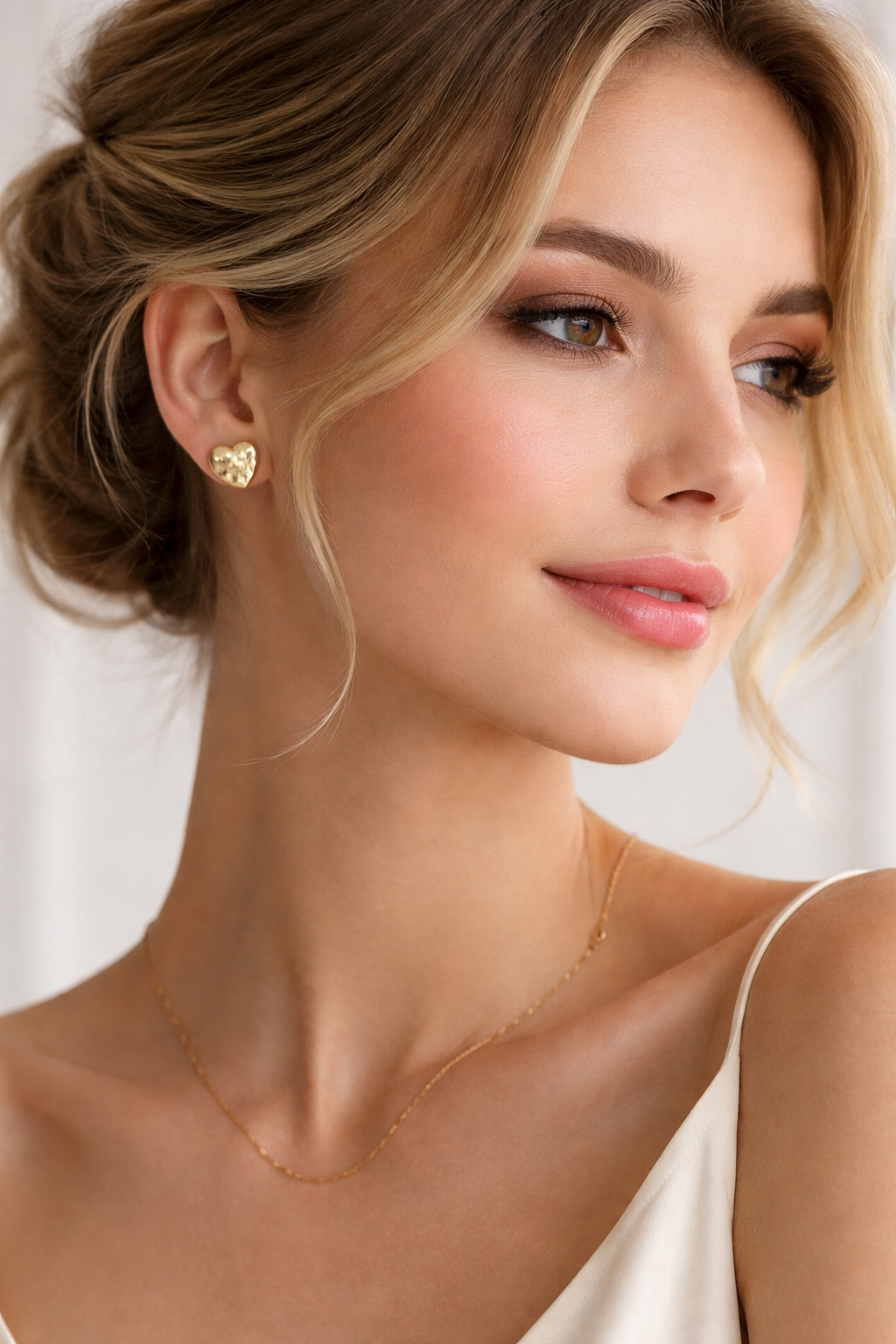 SCULPTED HEART EARRINGS