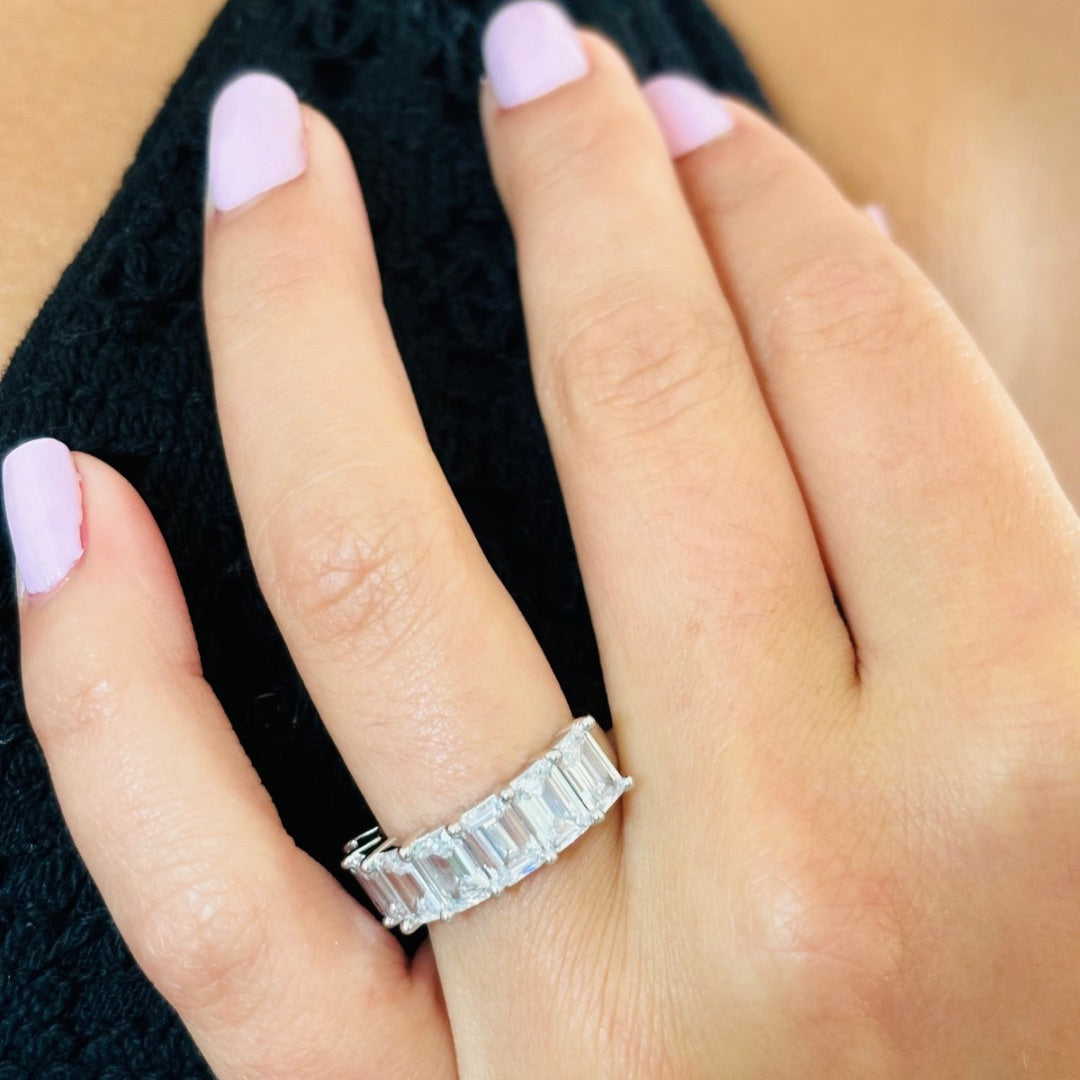 VICTORIA BAND RING