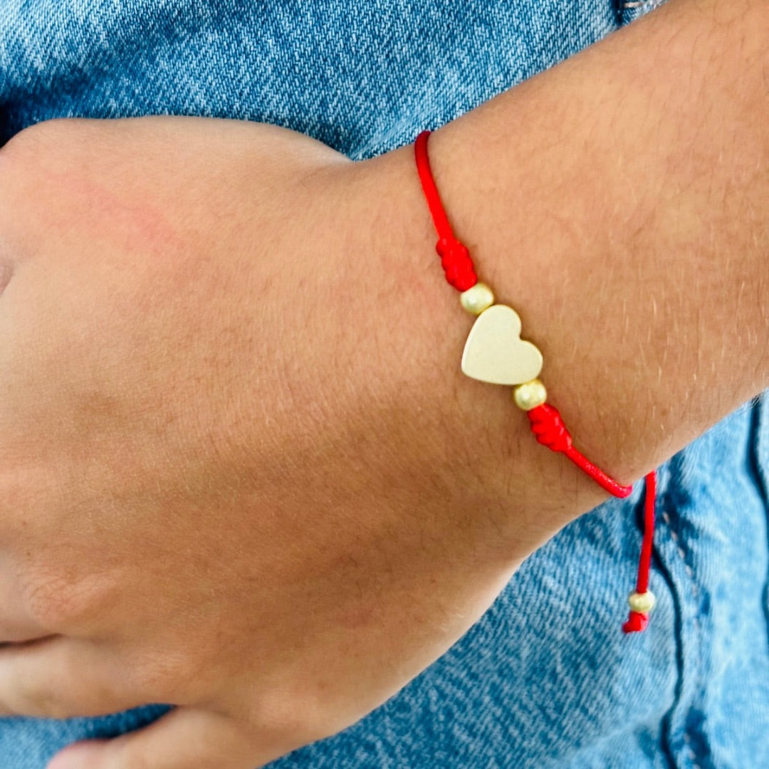 RED STRING HEART BRACELET
