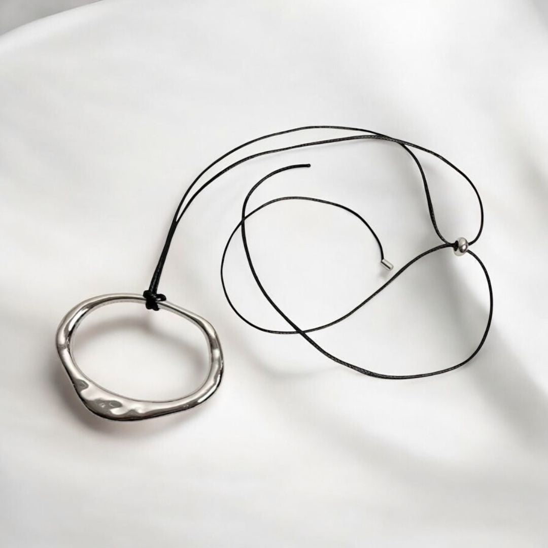 STELLA CENTERPIECE SILVER PENDANT