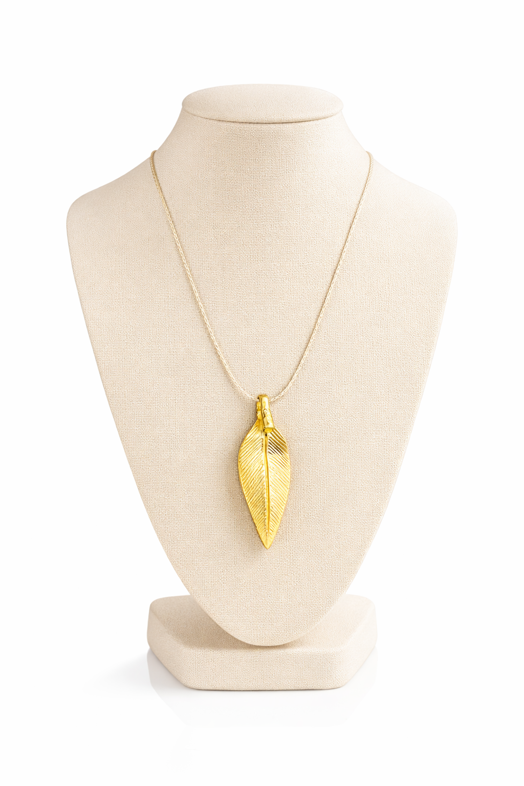 ANALA LEAF NECKLACE