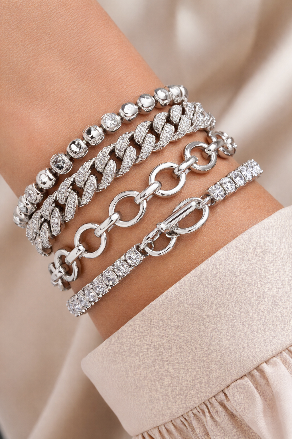 AMARA ROUND CHAIN BRACELET