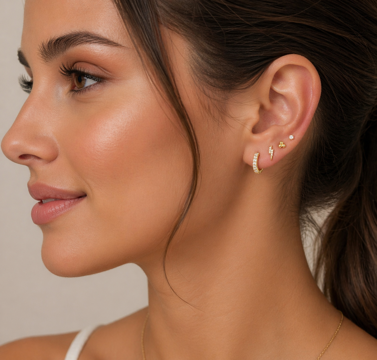 CELESTE GLOW STUDS SET