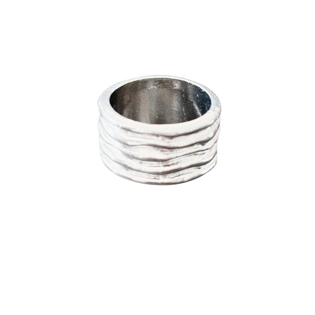 WHISPERING WAVES RING