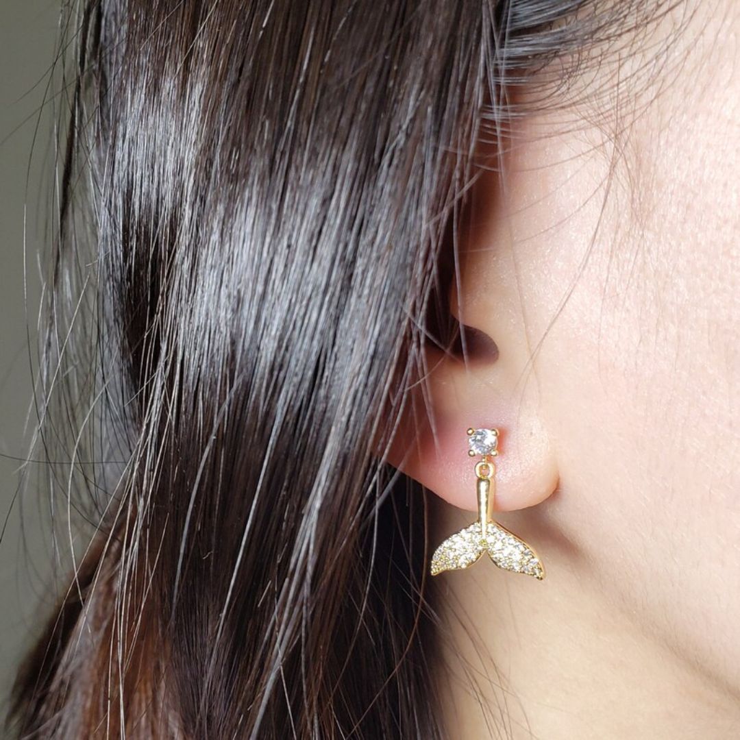 DAZZLING TAIL EARRINGS