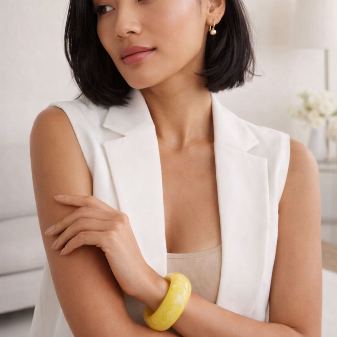 CITRUS GLOW RESIN CUFF