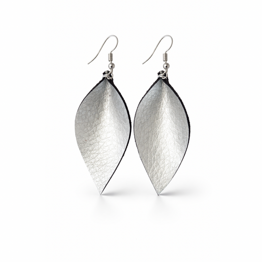 PUTTER LEAF LEATHER EARRINGS