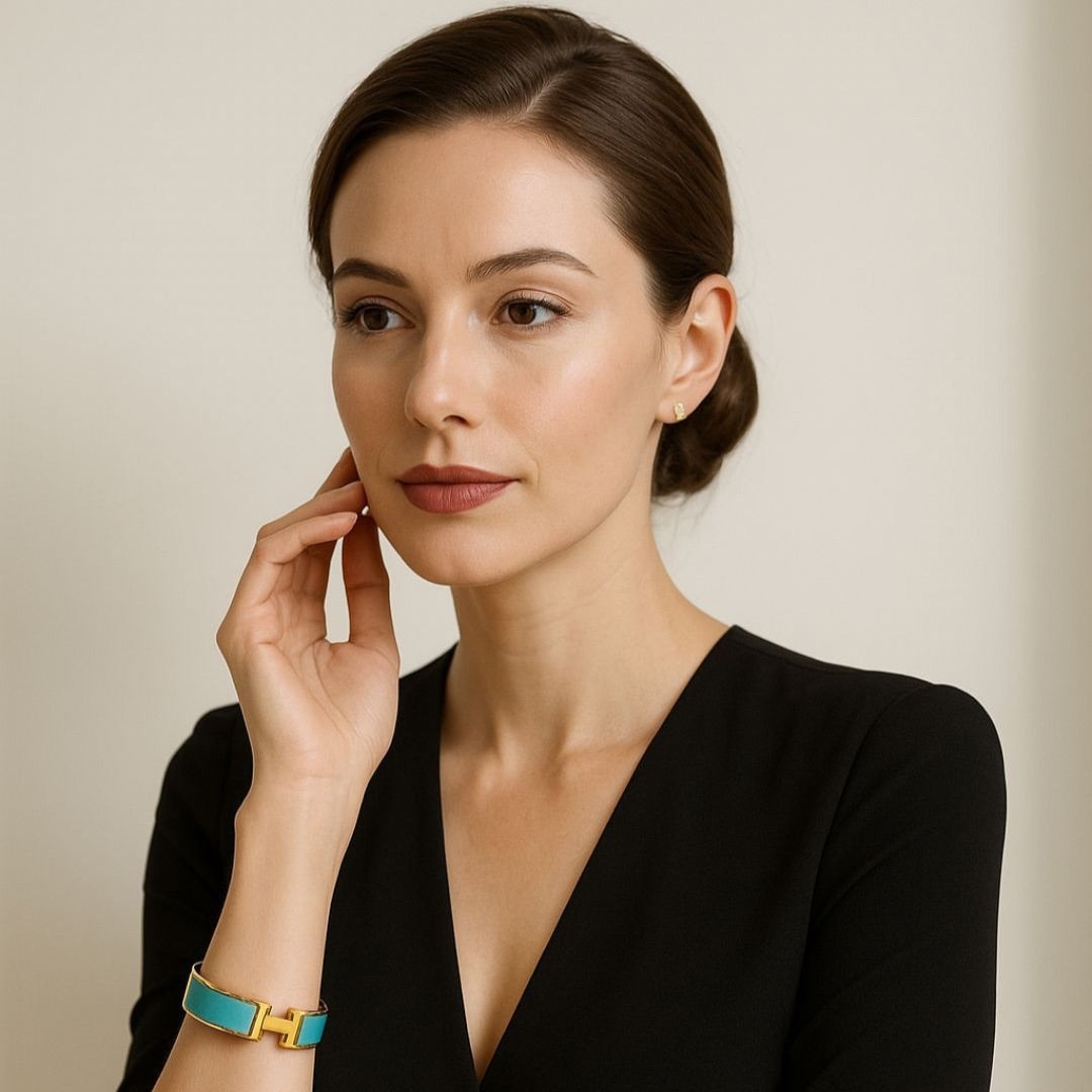 BLUE CLIC “H” BRACELET