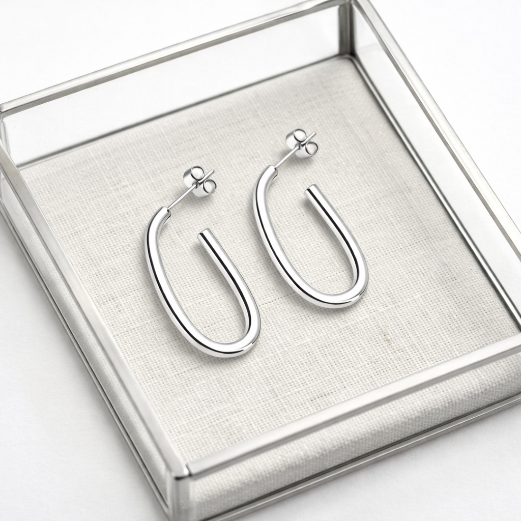 OVAL LINE SILVER HOOP