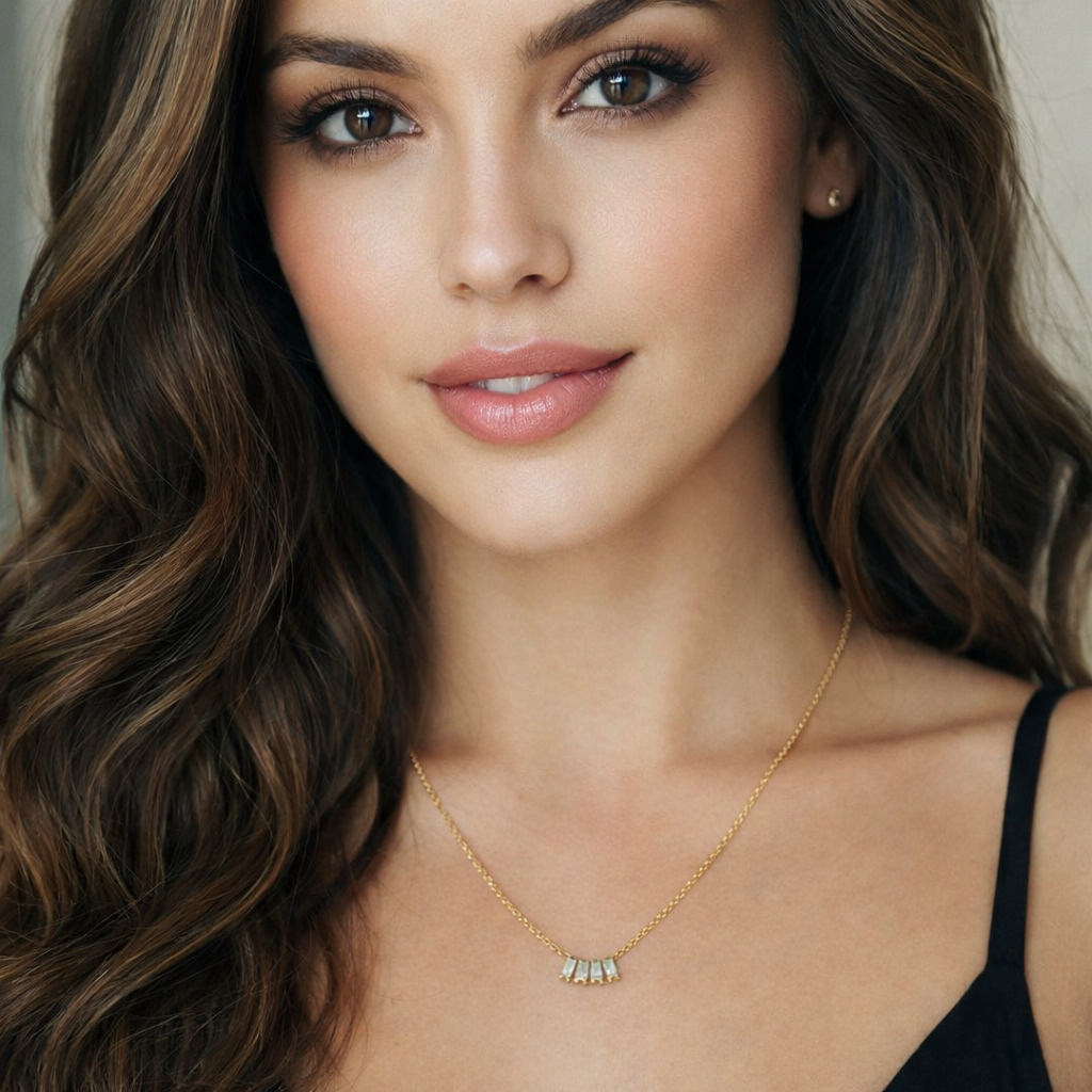 BAGUETTE BAR NECKLACE
