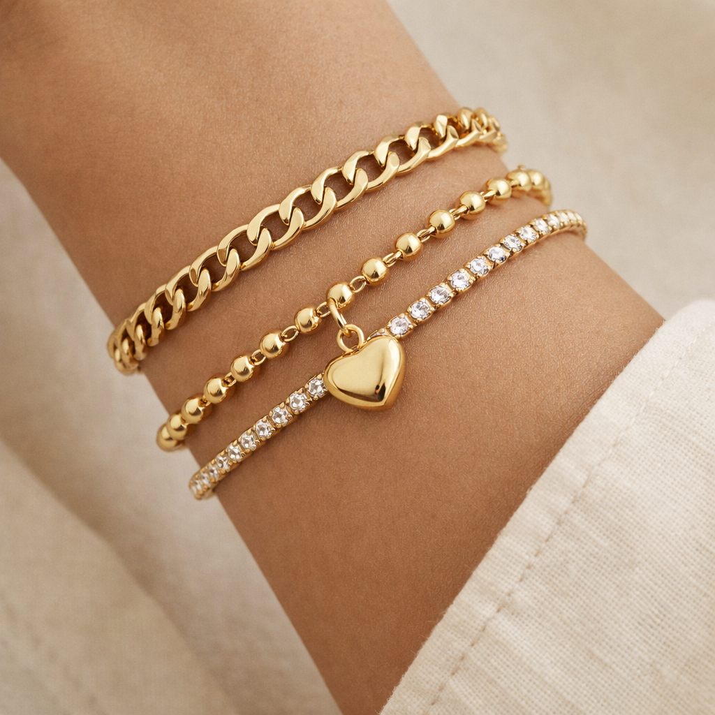 AVA HEART CHARM 18K GOLD-PLATED BRACELET