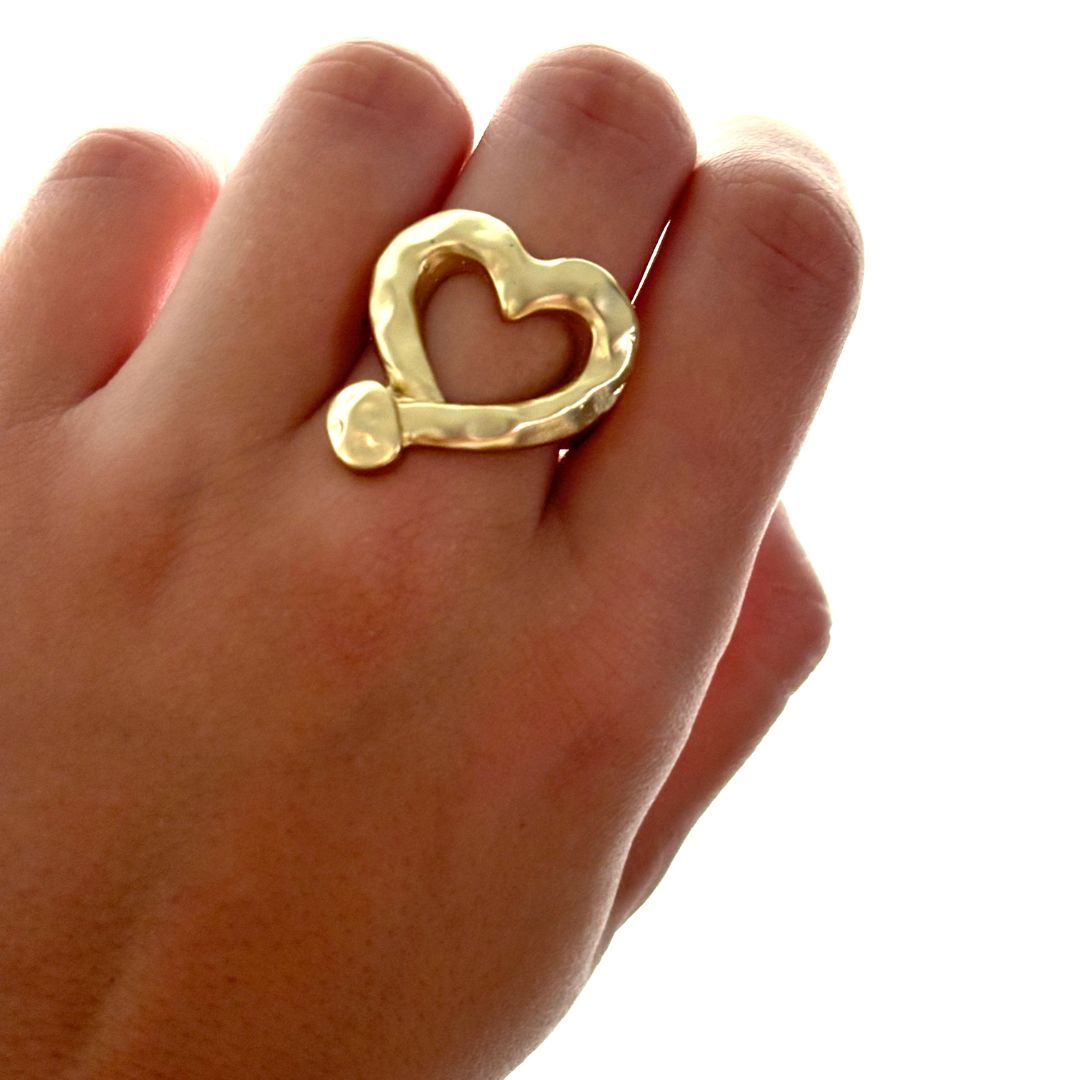 HAMMERED HEART RING