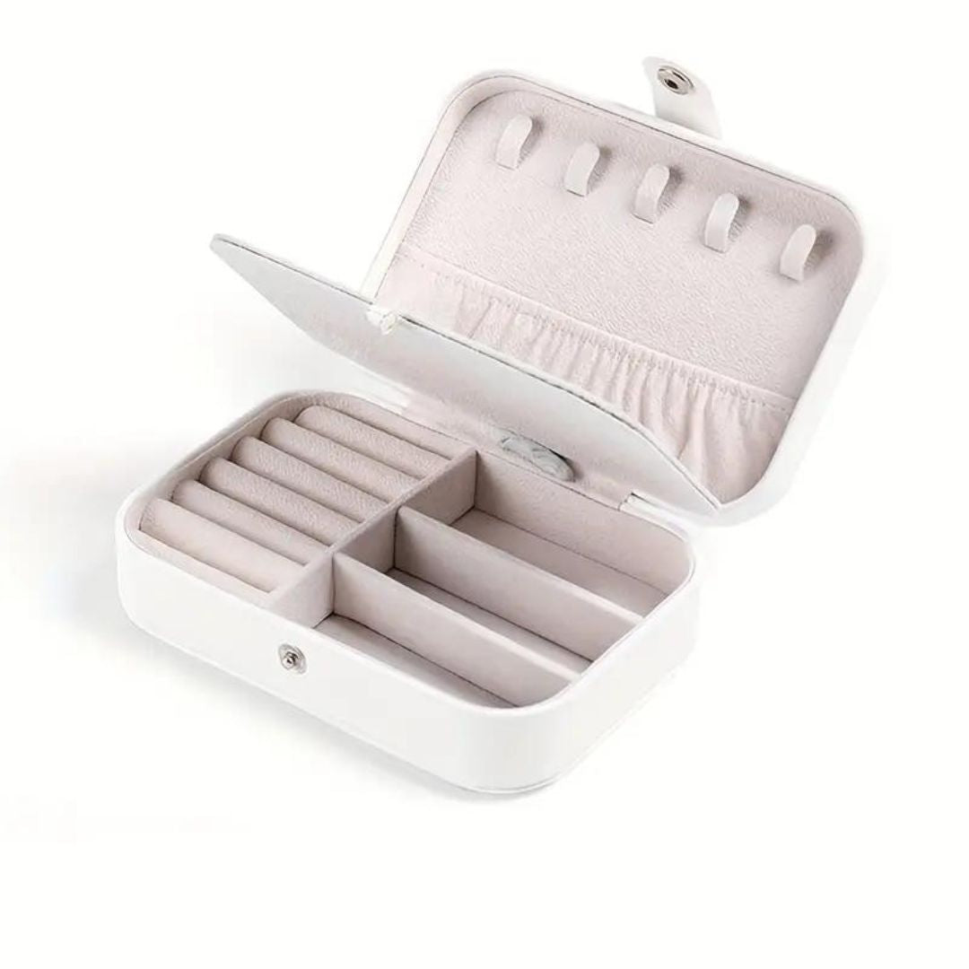 WHITE JEWELRY TRAVEL CASE