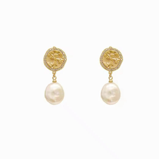 BAROQUE PEARL COIN EARRINGS - Metales & Co